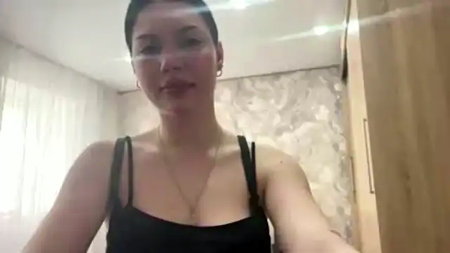 CrystalMuze online show from April 27, 2:14 pm