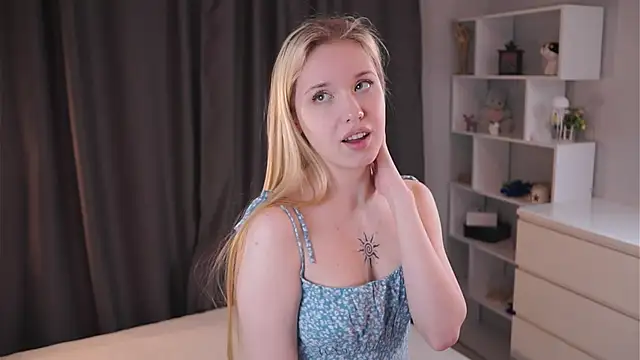 Sweet Love Lily online show from April 28, 6:34 pm
