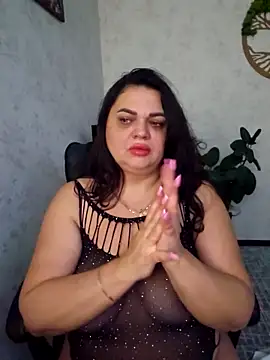 -CUTE-EVVIL- online show from April 30, 6:02 pm