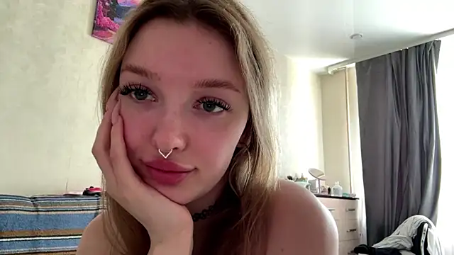 Elinthegreat online show from June 5, 9:04 am