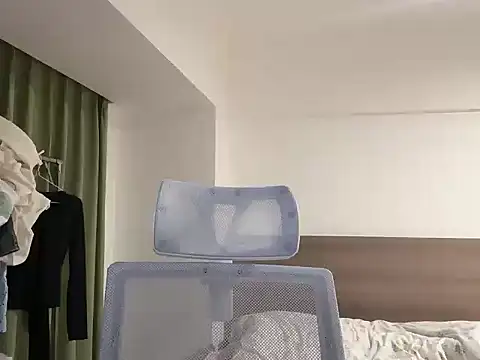 xiaoVV-001 online show from April 26, 12:36 pm