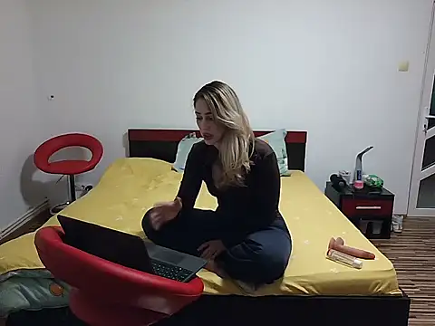 ZenyShy online show from May 4, 9:07 pm