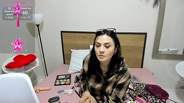 Kata lina  online show from June 1, 8:21 pm