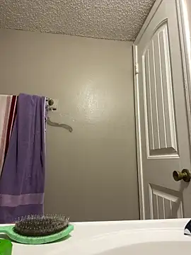 Dreamy2003 online show from April 29, 9:23 am