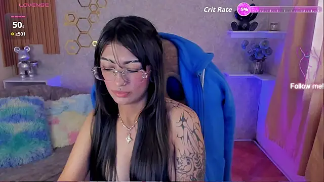 mia smoke  online show from May 11, 2:45 pm