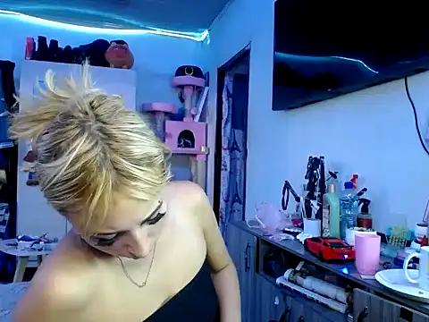 bunnyfoxxd online show from June 16, 10:55 pm