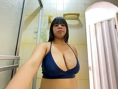 luna silk  online show from June 20, 7:39 pm