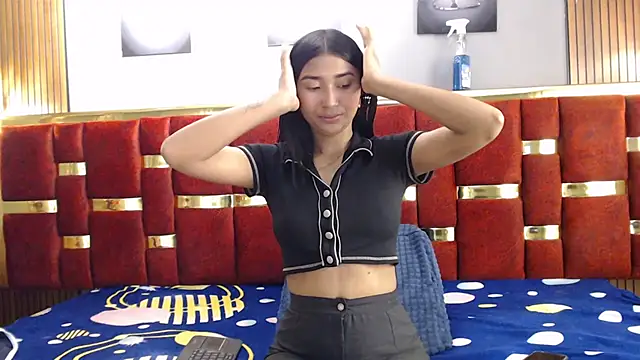 Mia konor06 online show from May 21, 11:08 am