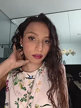 ANAMARIAMD online show from June 22, 8:06 pm