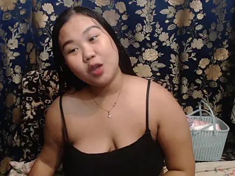 hotchickgirl online show from July 13, 12:28 pm