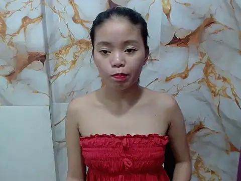 Sweet Sarah69 online show from June 20, 12:20 pm