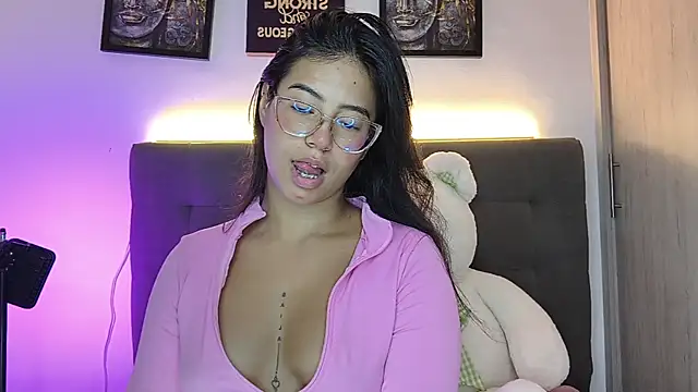 Raven stonee01 online show from August 6, 2:51 am