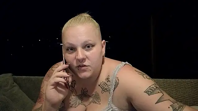 Lady Peggi online show from June 30, 8:30 pm