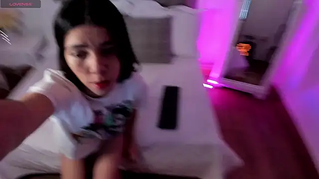 cutesofiaa online show from May 27, 6:38 pm