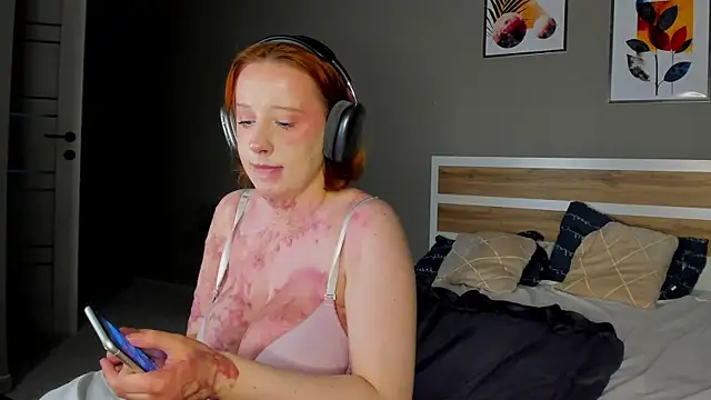 Maya foxy online show from June 1, 11:23 am