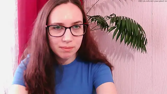 EmilyHotAngel online show from May 7, 4:11 pm