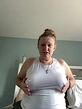 Kellilyn10 online show from June 19, 5:16 pm