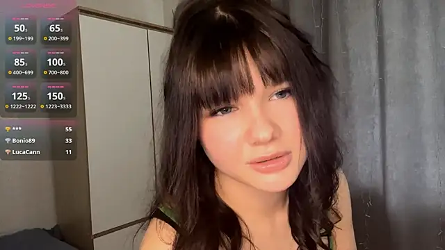 EmilyMercurial online show from May 16, 9:34 am