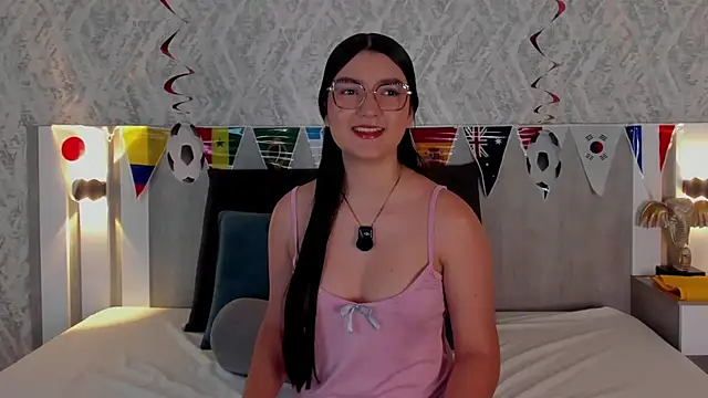 Vaalentina Lux online show from June 22, 2:36 pm