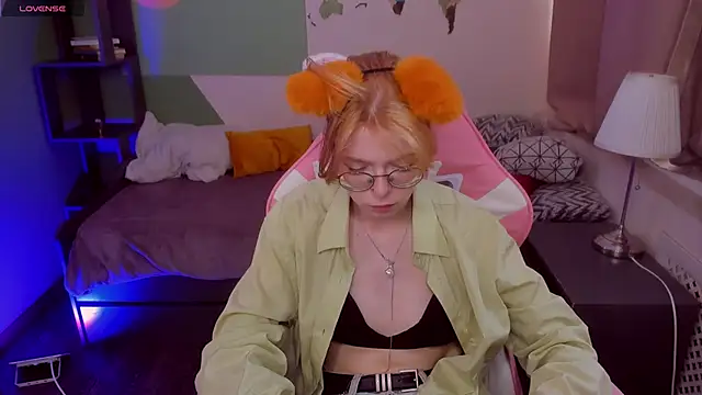 FoxxyyPolly online show from June 20, 5:33 am