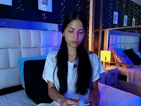 mari pinkk online show from May 17, 2:33 am