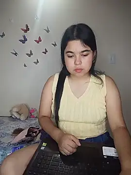 MiiaHott W online show from June 6, 2:34 pm