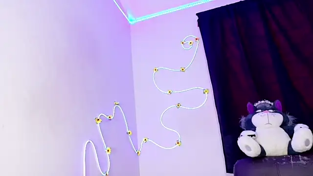 everlin 01 online show from June 10, 7:56 pm