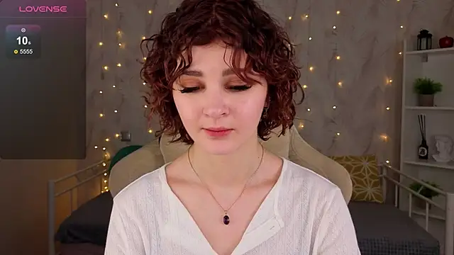 Kira  Fluffy online show from June 14, 2:24 am