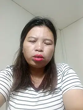 -Yeyi- online show from June 7, 3:52 pm