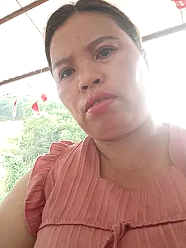 -Yeyi- online show from June 25, 7:13 am