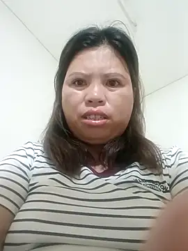 -Yeyi- online show from June 3, 6:24 pm