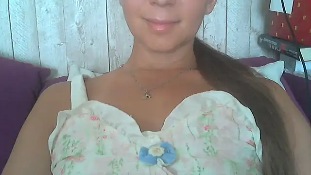 Bella--White online show from June 26, 7:20 am