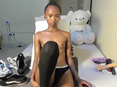 KendiLuxe online show from June 5, 5:52 pm