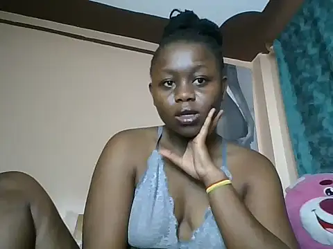 charm-girly online show from May 19, 6:42 am