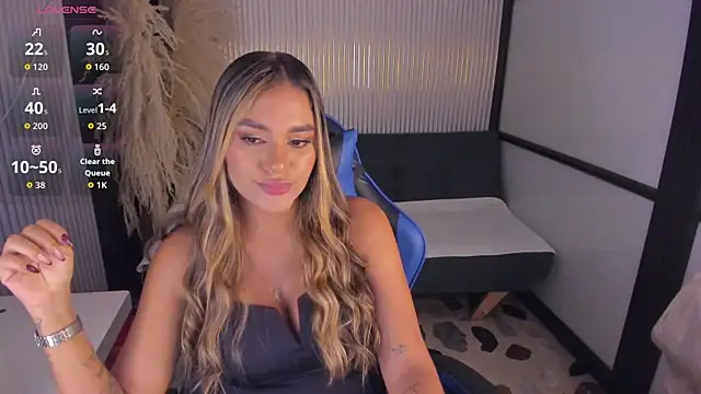 SophieWatson  online show from June 25, 2:29 pm