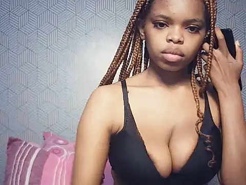 BustieLaura online show from June 11, 4:09 am