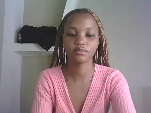 PrettyT5 online show from July 6, 9:36 am