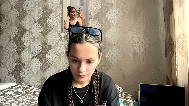 MarlynSiefkes online show from July 20, 10:39 am