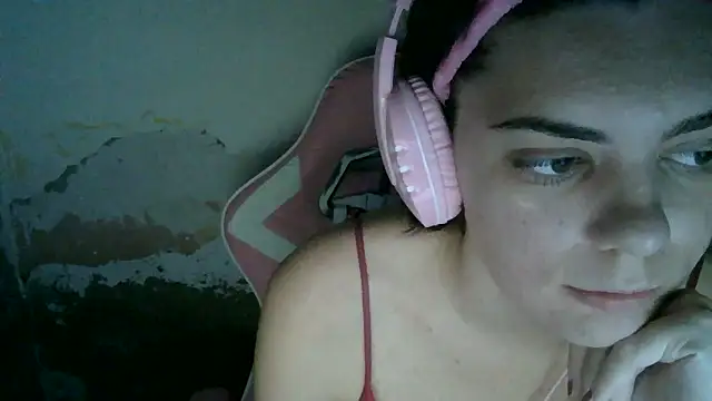 Angel Ristoww online show from June 18, 6:26 am