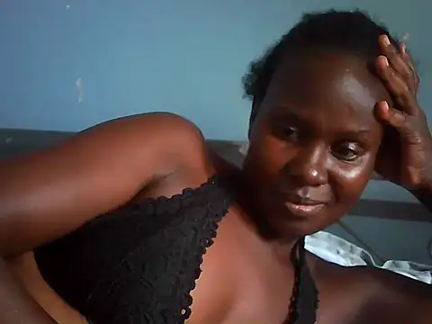creamyebony5 online show from May 18, 6:52 am