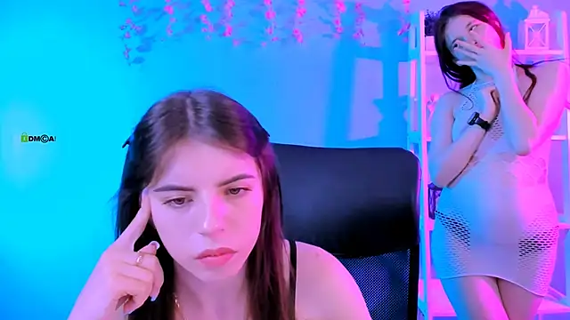 lyra desire online show from June 28, 7:20 pm