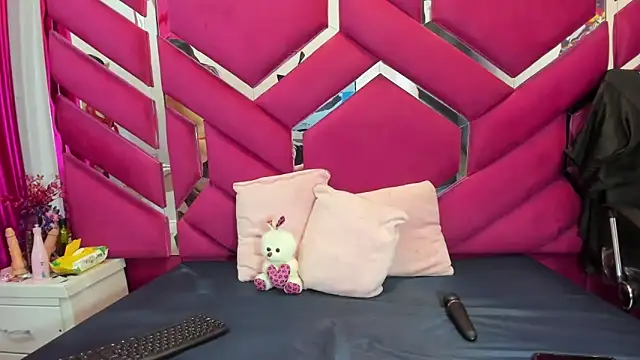 Emmy Sweet 69 online show from June 13, 1:19 pm