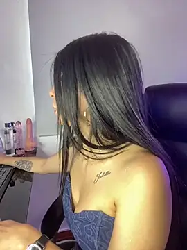 Majo jones online show from June 4, 6:34 pm