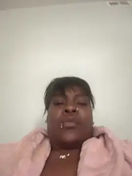damnshegotass online show from August 5, 4:46 pm