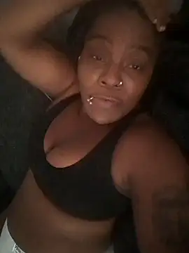 damnshegotass online show from July 9, 9:06 pm