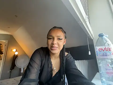 Caramelbbyxx online show from July 14, 4:33 pm