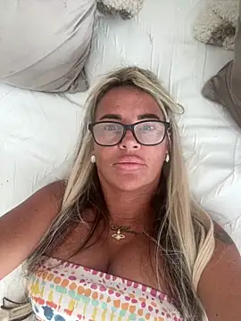 hotmilf66 online show from May 31, 8:54 pm