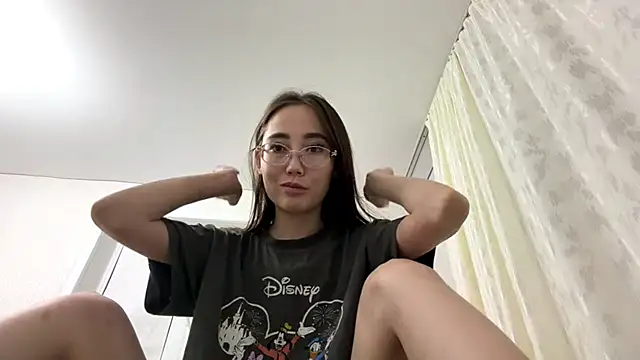 VickieTrudo online show from July 6, 8:44 pm