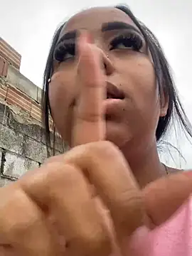 jhenannyy online show from May 23, 10:13 am