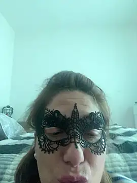lulupiecitosamor online show from June 12, 12:46 pm
